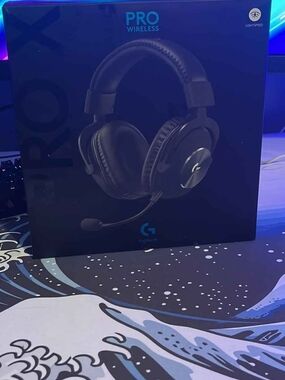 Logitech PRO Wireless Headset - Black